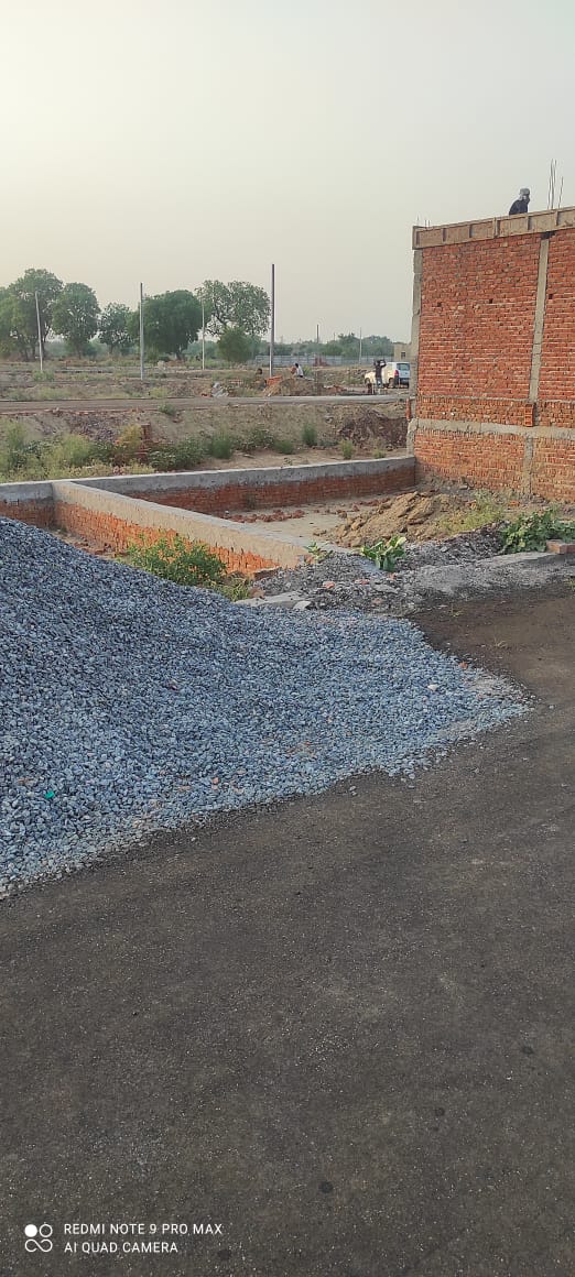 Plot For Sale in Select City Residency