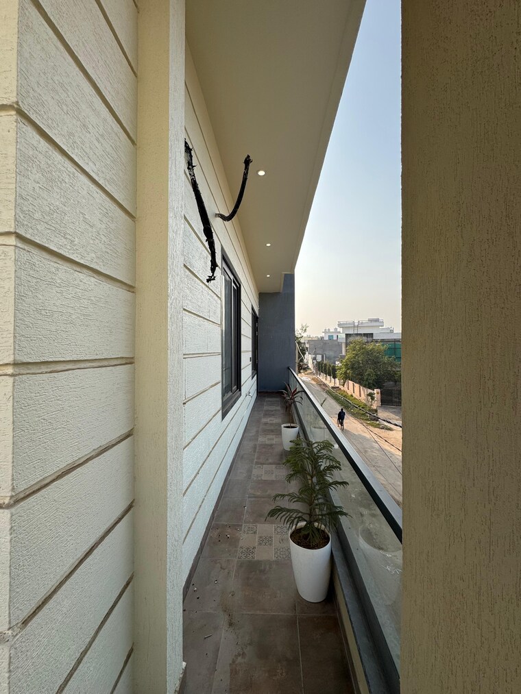 Balcony, ajmer road 4 Bedroom 283 Sq.Yd. Villa In Ajmer Road Jaipur 8476602