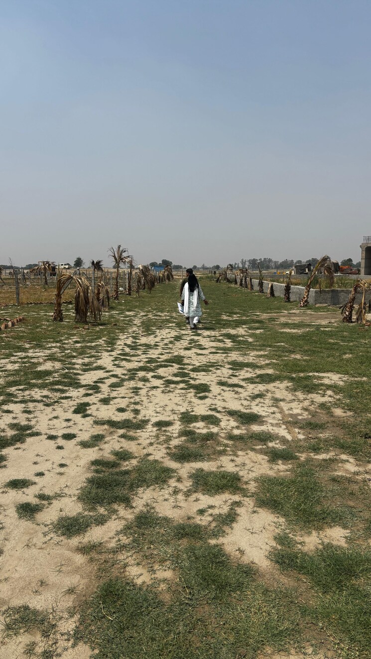 Exterior View, gaur-aerocity  65 Sq.Yd. Plot In Gaur Yamuna City Greater Noida 8476661