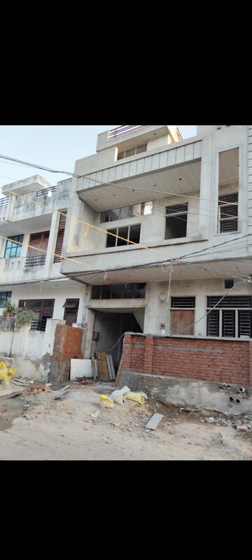 Parking in 4 BHK Independent House at Jhotwara – for Sale