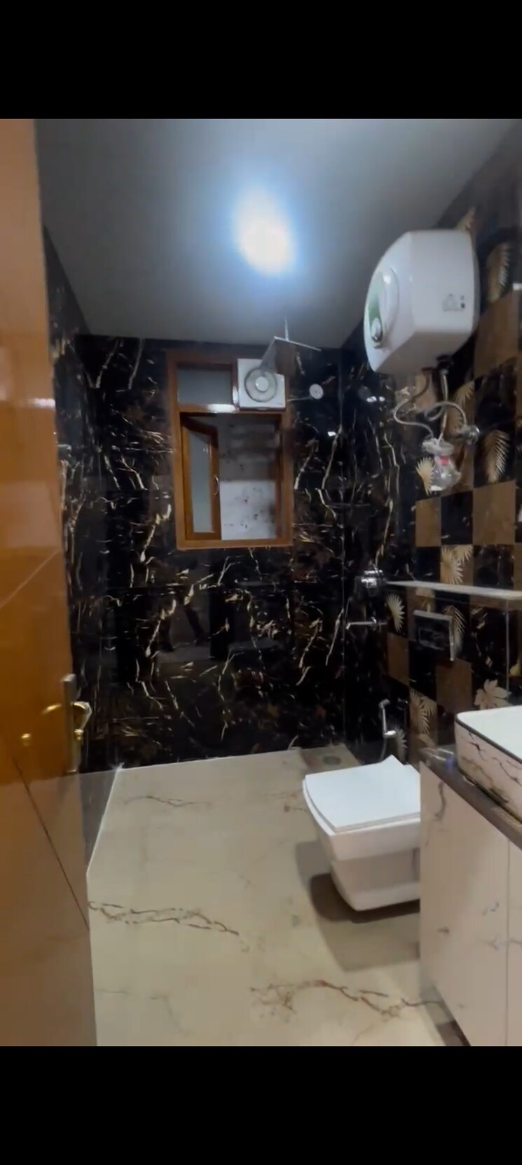 undefined, indrapuram 4 Bedroom 200 Sq.Mt. Builder Floor In Indrapuram Ghaziabad 8476678