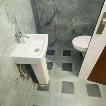 Building Lobby in 3 BHK Independent House at GMADA Eco City, Mullanpur – for Rent