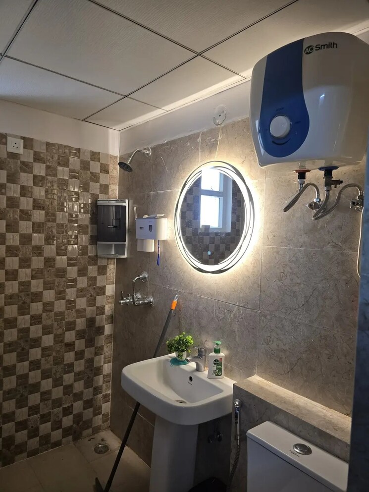 Bathroom, gaur-city-2-14th-avenue 2 Bedroom 955 Sq.Ft. Apartment In Sector 16c Greater Noida Greater Noida 8476683