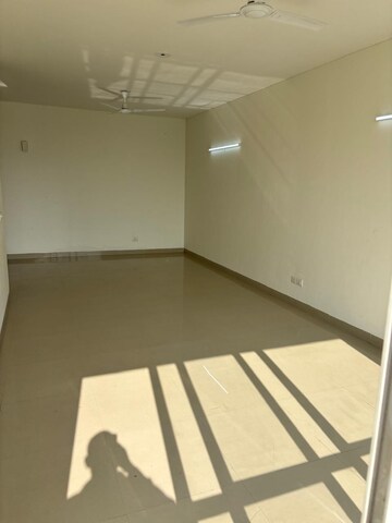 Master Bedroom in 3 BHK Builder Floor at DLF Hyde Park, South Mullanpur – for Rent