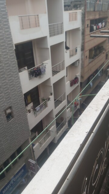 Building Lobby in 2.5 BHK Builder Floor at Mayur Vihar – for Rent