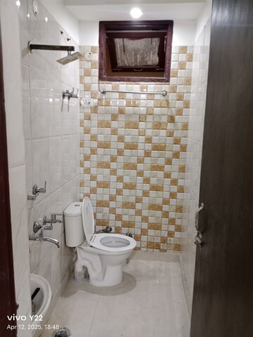Bathroom in 3 BHK Independent House at Laxmi Nagar – for Rent
