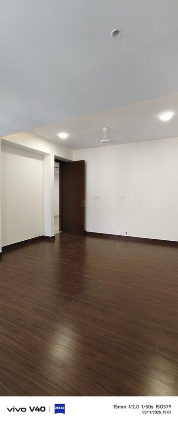 Master Bedroom in 3 BHK Builder Floor at Defence Colony – for Rent
