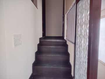 Master Bedroom in 5 BHK Independent House at Greater Kailash ii – for Rent