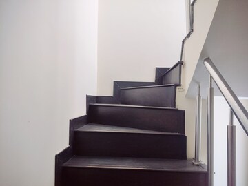 Master Bedroom in 5 BHK Independent House at Greater Kailash ii – for Rent