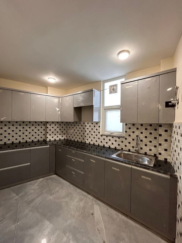 Exterior View, rwa-tomar-colony 3 Bedroom 900 Sq.Ft. Builder Floor In Mukundpur Delhi 8476791