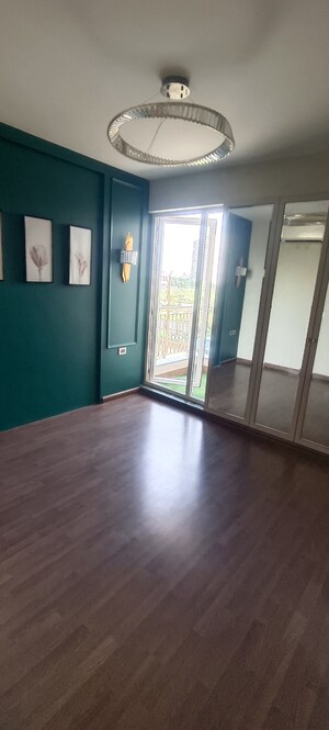 Master Bedroom in 2.5 BHK Apartment at BPTP Discovery Park, Sector 80 – for Sale
