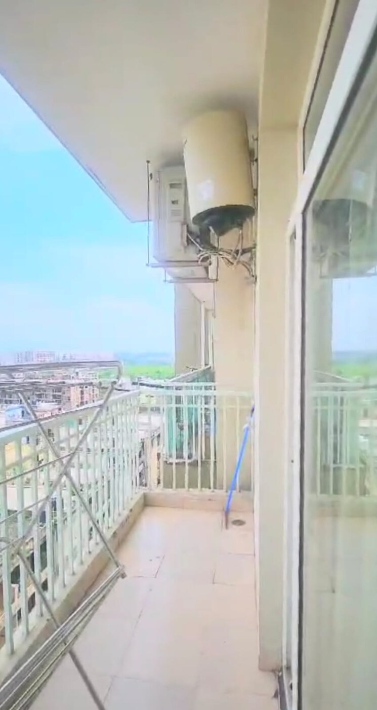 Balcony, vip road 3 Bedroom 1950 Sq.Ft. Apartment In Vip Road Zirakpur 8476806