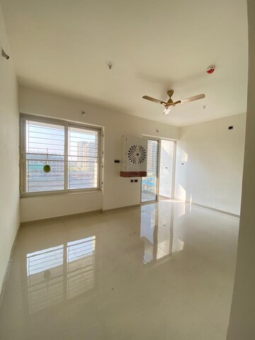 Room in 2 BHK Apartment at Pharande Puneville, Tathawade – for Rent