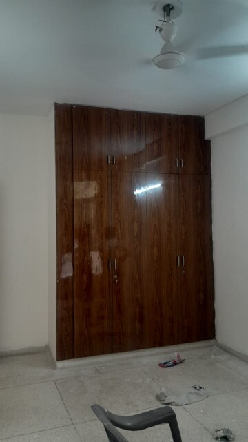 Floor Plan in 3 BHK Builder Floor at Unitech South City II, Sector 50 – for Rent