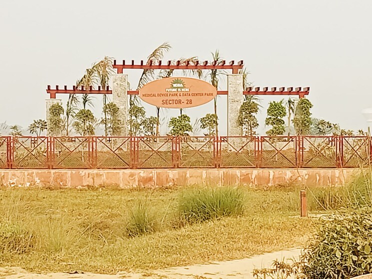 Garden, ashoka-niketan  85 Sq.Yd. Plot In Jewar Greater Noida 8476850