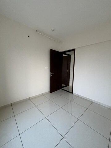 Room in 2 BHK Apartment at VJ YashOne Infinitee, Tathawade – for Rent