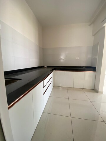 2 BHK Apartment For Rent in VJ YashOne Infinitee, Tathawade