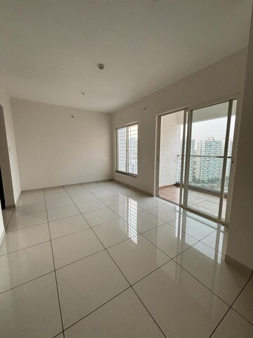 Room in 2 BHK Apartment at VJ YashOne Infinitee, Tathawade – for Rent