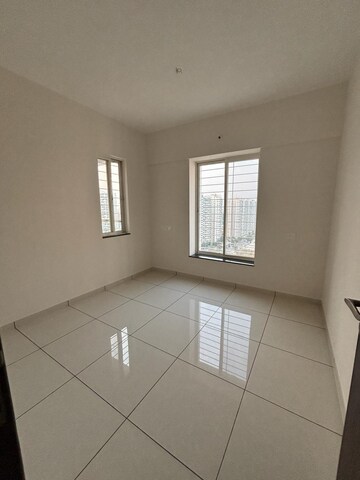 Room in 2 BHK Apartment at VJ YashOne Infinitee, Tathawade – for Rent