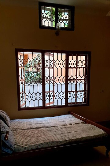 Master Bedroom in 2 BHK Builder Floor at Sultanpalya – for Rent