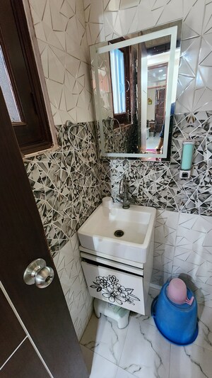 Bathroom in 2 BHK Builder Floor at Ambika Apartments Vaishali, Sector 1 Vaishali – for Sale