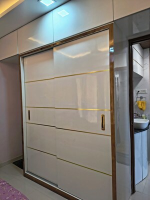 Room in 2 BHK Apartment at Nerul Sector 27 – for Sale