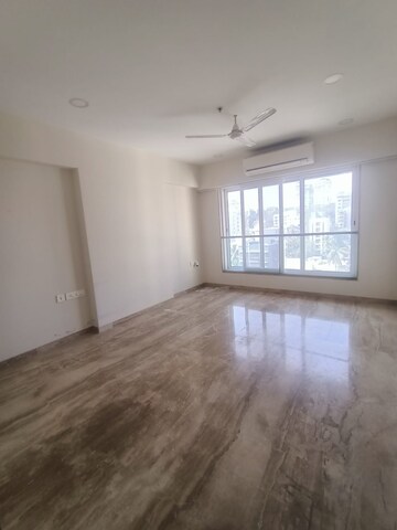 Master Bedroom in 2 BHK Apartment at Platinum Life, Andheri West – for Rent