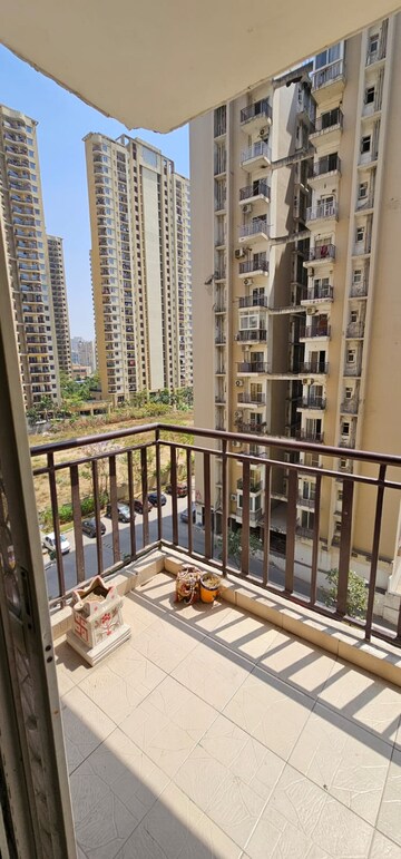 2 BHK Apartment – Map Location View at Aims Golf Avenue I, Sector 75 - for Rent