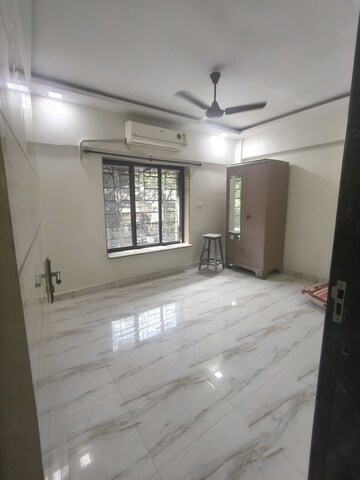 Bedroom in 1 BHK Apartment at Andheri West – for Rent