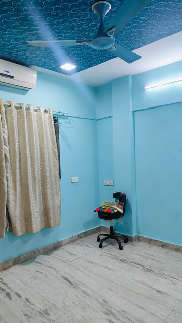 Bedroom in 1 BHK Apartment at Green View Complex, Borivali East – for Rent