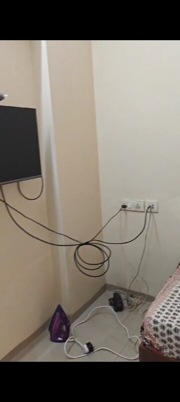 1 RK Apartment For Rent in Vile Parle East