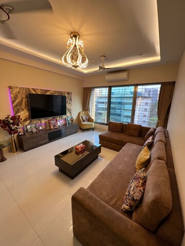 Bedroom in 3 BHK Apartment at Juhu Gulmohar CHS, Vile Parle West – for Rent