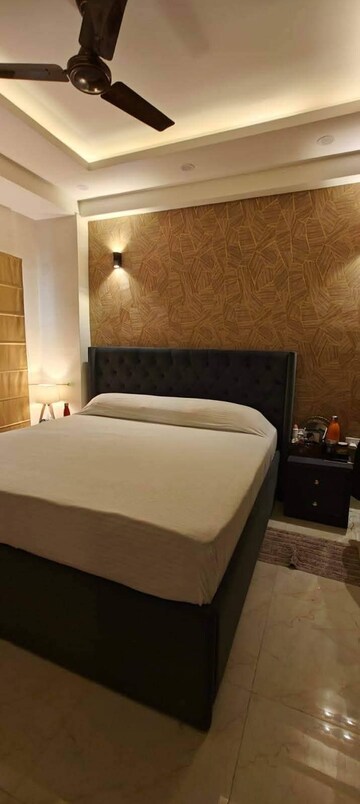 Bedroom in 2 BHK Apartment at Amrapali Silicon City, Sector 76 – for Rent