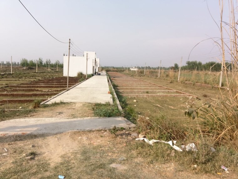 Garden, suman nagar  225 Sq.Yd. Plot In Suman Nagar Haridwar 8477017