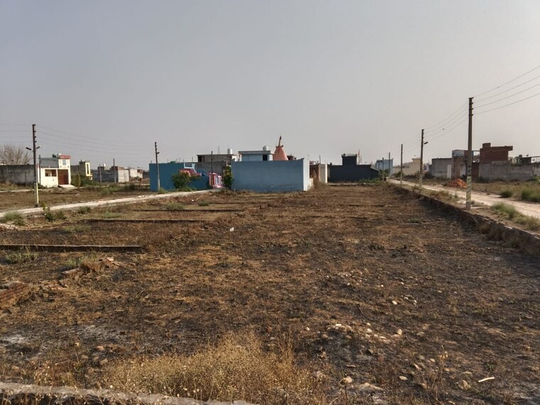 Garden, suman nagar  225 Sq.Yd. Plot In Suman Nagar Haridwar 8477017