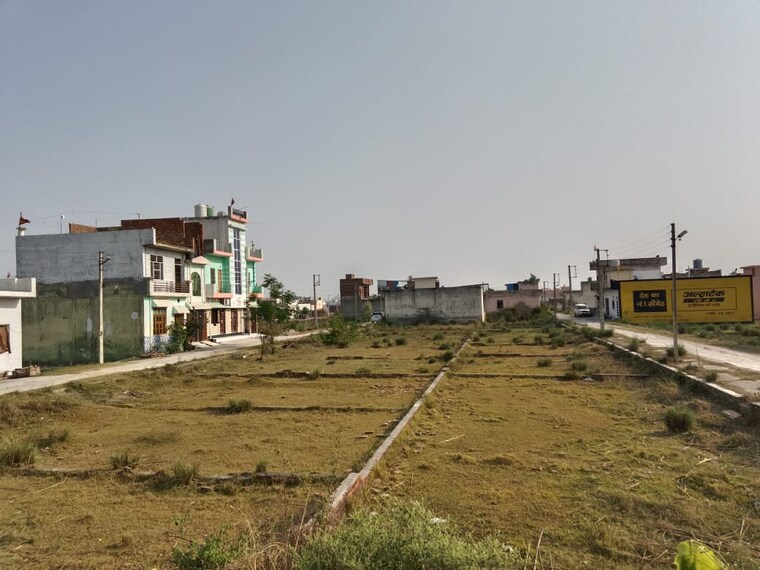 Garden, suman nagar  225 Sq.Yd. Plot In Suman Nagar Haridwar 8477017