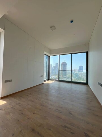 Room in 4 BHK Apartment at Rustomjee Crown, Prabhadevi – for Rent