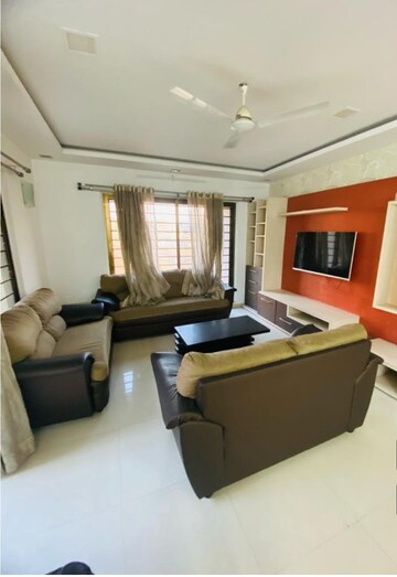 Room in 3 BHK Apartment at Kool Homes Solitaire I, Kondhwa – for Rent