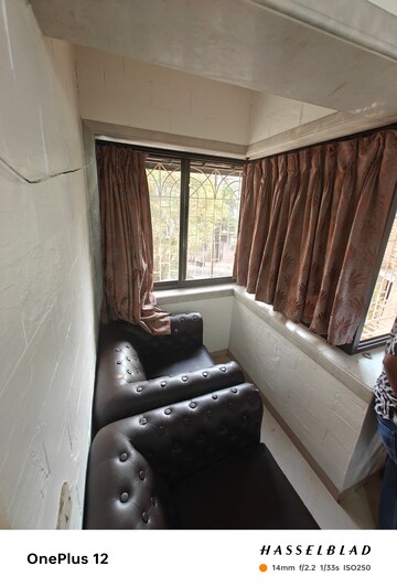 Master Bedroom in 2 BHK Apartment at Nahars Everest, Versova – for Rent