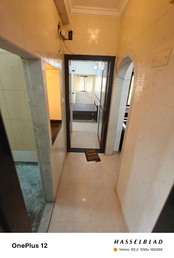 Furnished Amenities in 2 BHK Apartment at Nahars Everest, Versova – for Rent