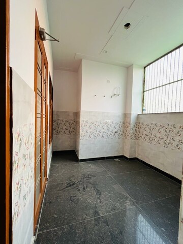 Bedroom in 3 BHK Builder Floor at Sector 64 – for Rent