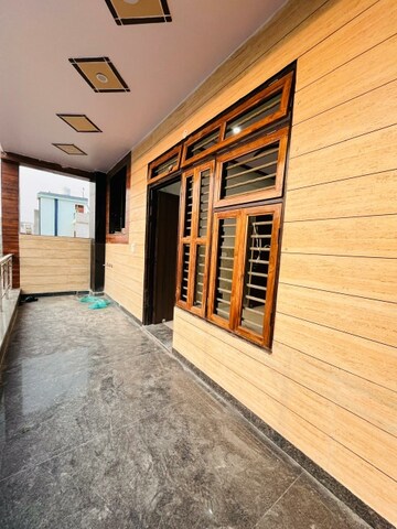 Master Bedroom in 2 BHK Builder Floor at Sector 62 – for Rent