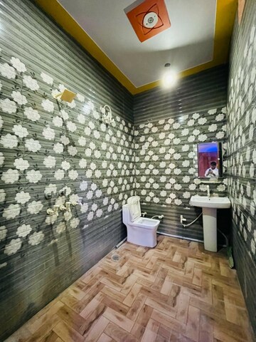 Bathroom in 2.5 BHK Builder Floor at Sector 64 – for Rent