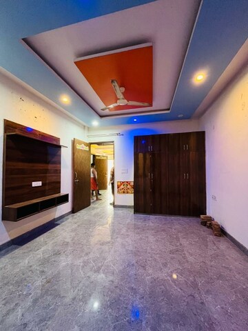 Gym in 2.5 BHK Builder Floor at Sector 64 – for Rent
