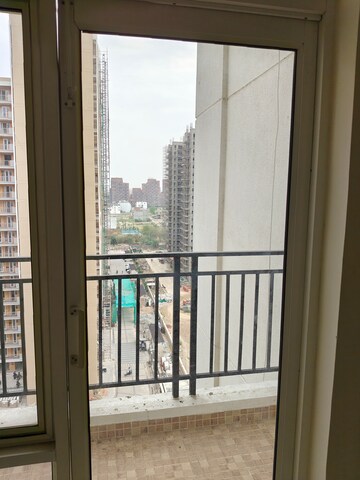 Balcony in 3 BHK Apartment at Omaxe R2, Gomti Nagar – for Rent