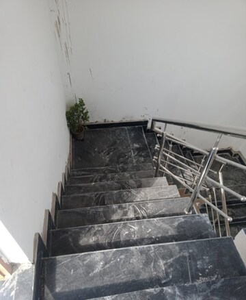 Master Bedroom in 2 BHK Villa at Jankipuram – for Rent