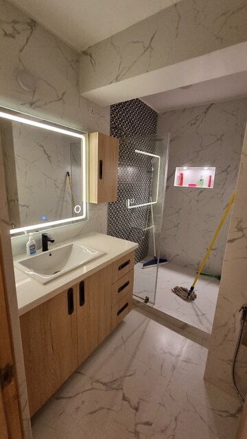 Building Lobby in 3 BHK Apartment at DLF The Skycourt, Sector 86 – for Rent