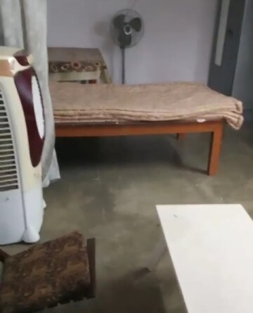 Bedroom in 1 RK Villa at Aliganj – for Rent