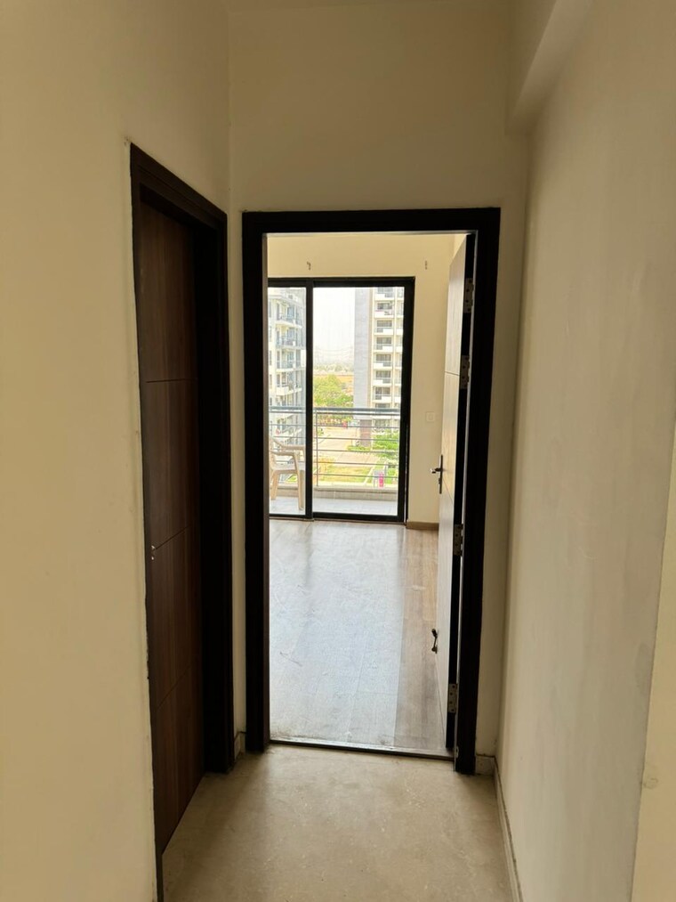 Master Bedroom, cosmos-express-99 3 Bedroom 1550 Sq.Ft. Apartment In Sector 99 Gurgaon 8477362