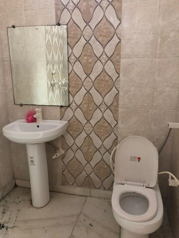 Bathroom in 1 RK Independent House at Sector 55 – for Rent